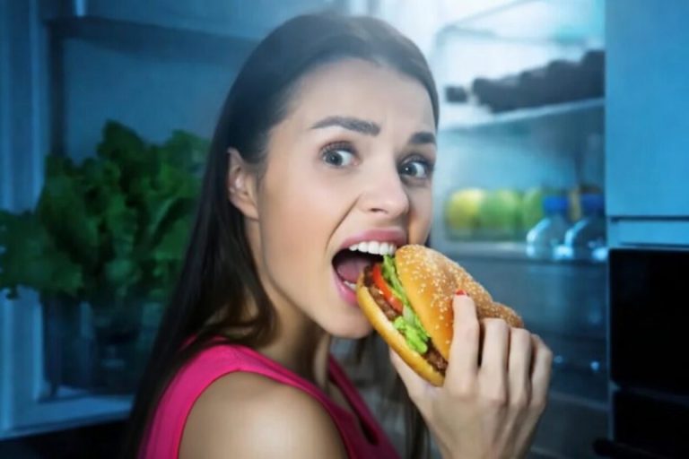 Zodiac Signs That Eat at Night