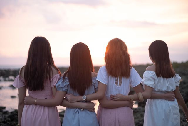 Best Friends by Zodiac Sign: Scorpios Need Loyalty, Cancers Need Support
