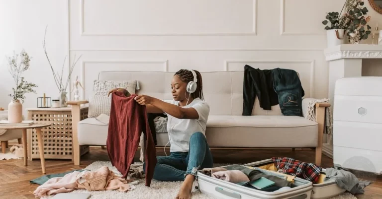 How Zodiac Signs React When Their Vacation Rental Looks Nothing Like the Photos: Some Want a Refund Before Unpacking
