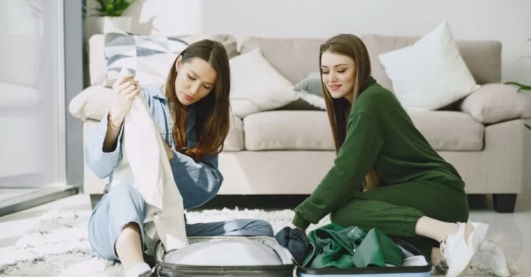 Zodiac Signs Sharing a Hotel Room for the First Time: Small Habits Suddenly Become Very Visible