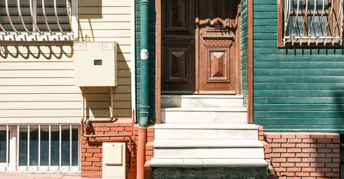 Zodiac Signs When They Find a Hidden Room in Their New Home: Some Call the Police, Others Open the Door